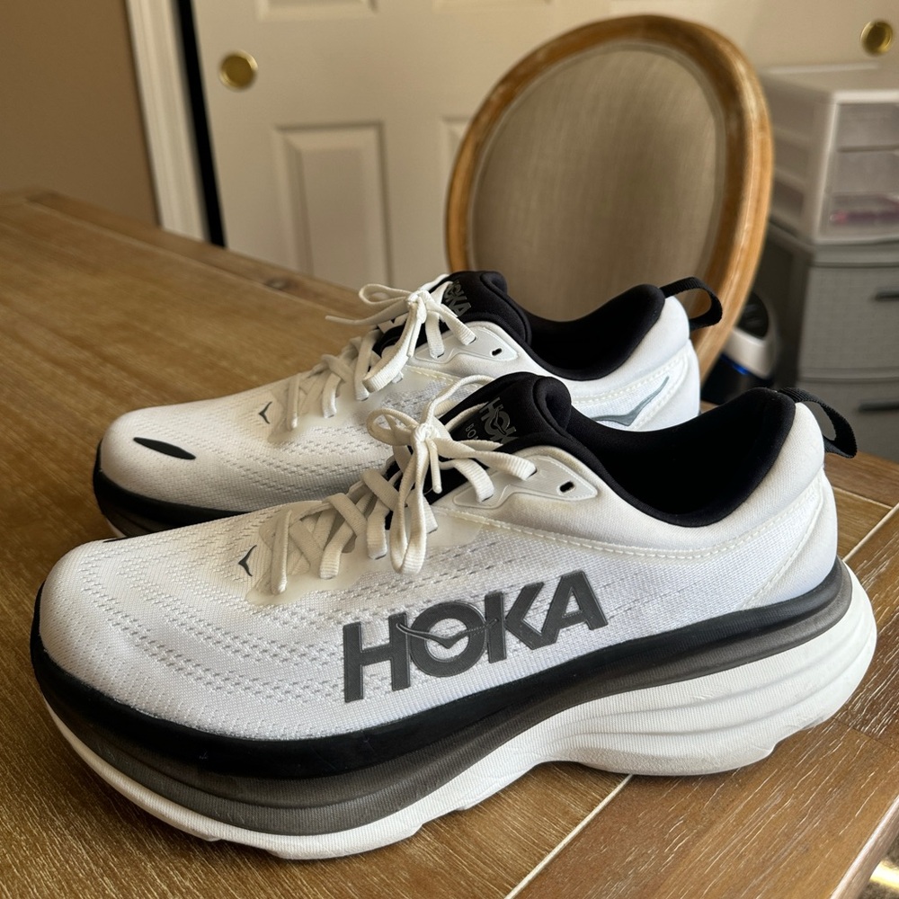 HOKA Bondi 8 white/black
